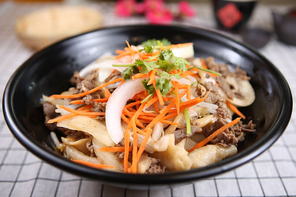 #9 cumin lamb hand-pulled noodle 孜然羊肉拌面  <img title='Spicy & Hot' align='absmiddle' src='/css/spicy.png' />